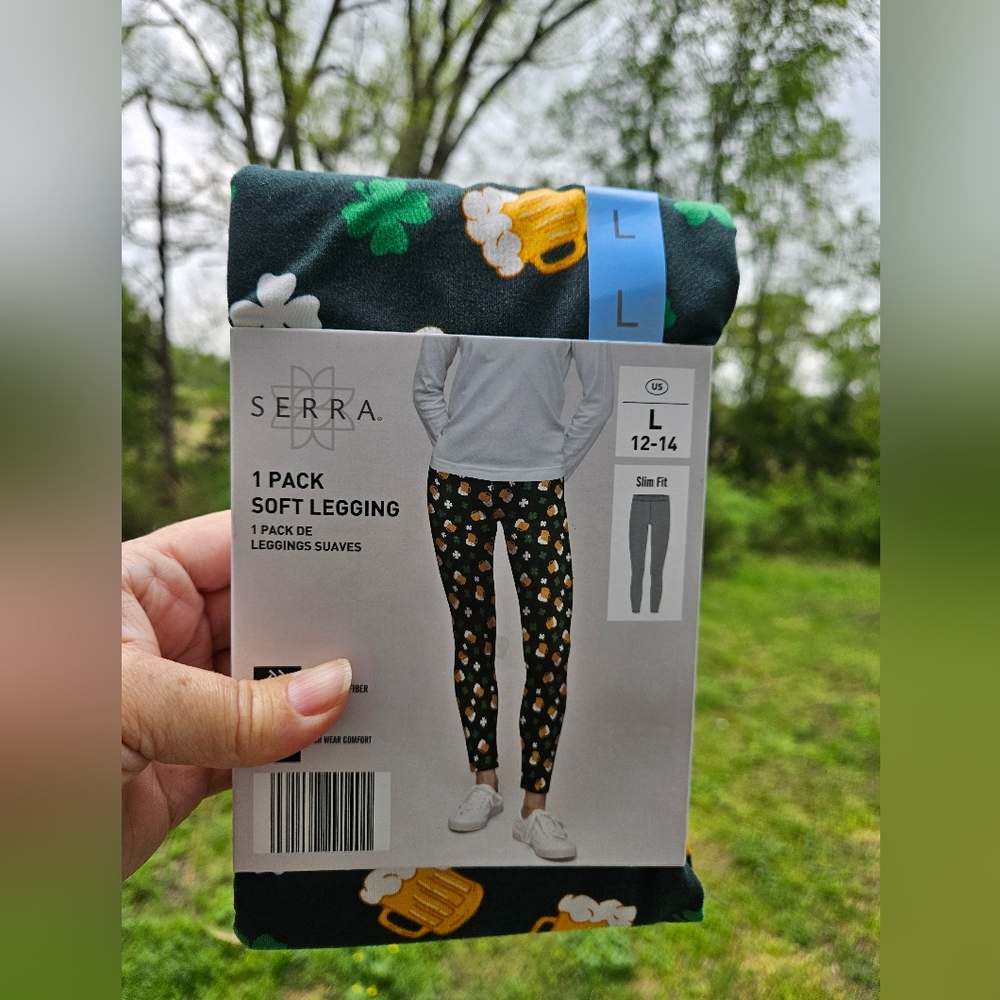Serra Women's St Patrick's Day Leggings with Shamrock and Beer Mug Print